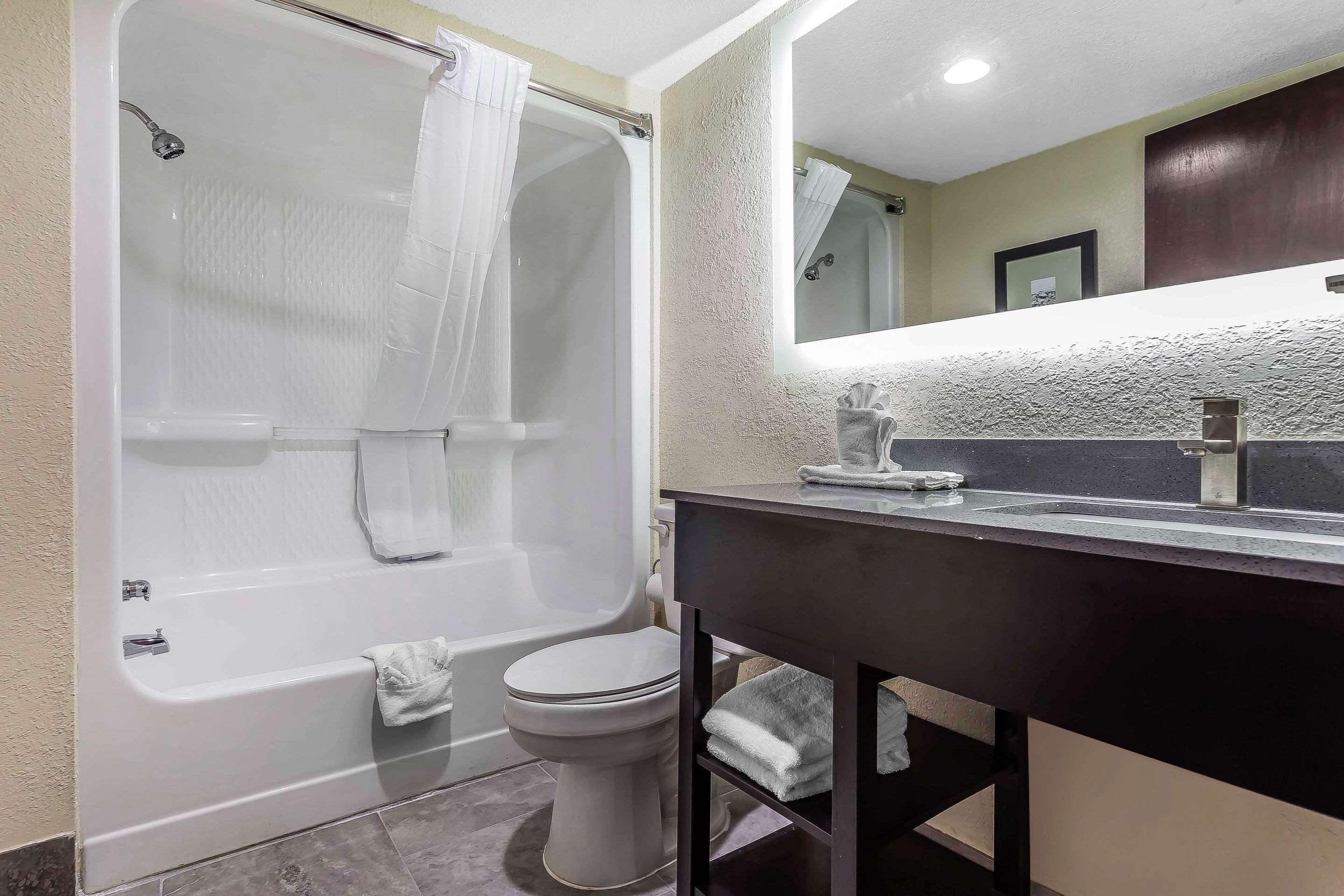 Quality Inn & Suites Salisbury Eksteriør bilde